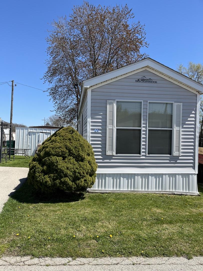 106 E Jefferson St. #27, Shorewood, IL 60404