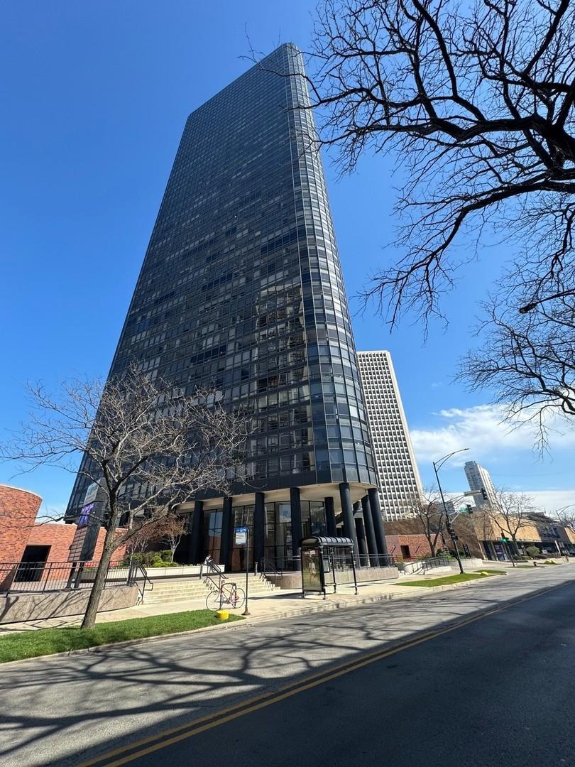 5415 N Sheridan Rd. #3407, Chicago, IL 60640