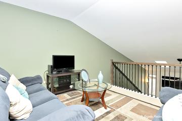 160 Woodstone Dr., Buffalo Grove, IL 60089