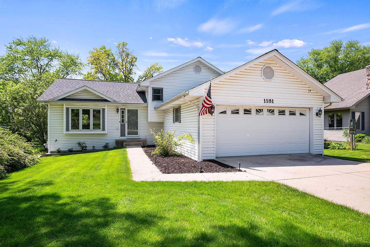 1131 Hart Rd., Batavia, IL 60510