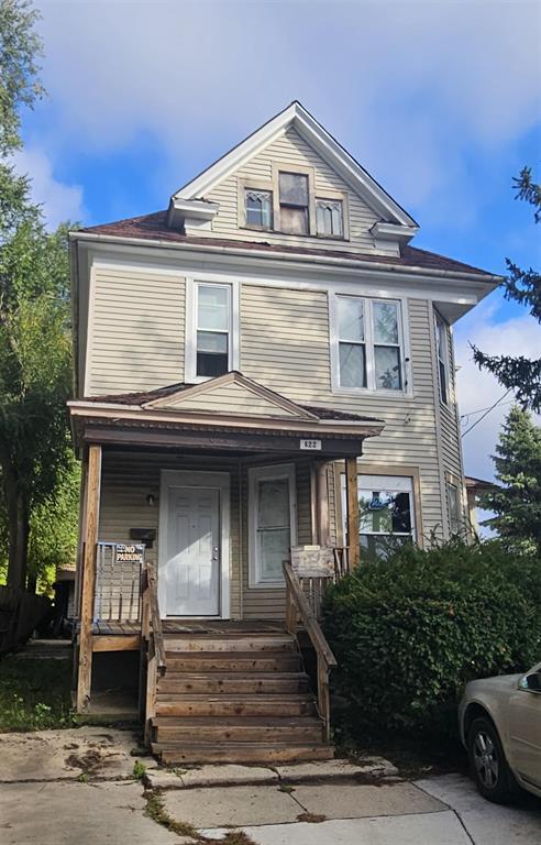 604 College Ave., Rockford, IL 61104