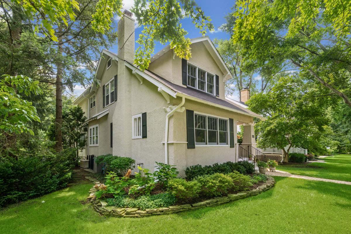 1062 Ash St., Winnetka, IL 60093