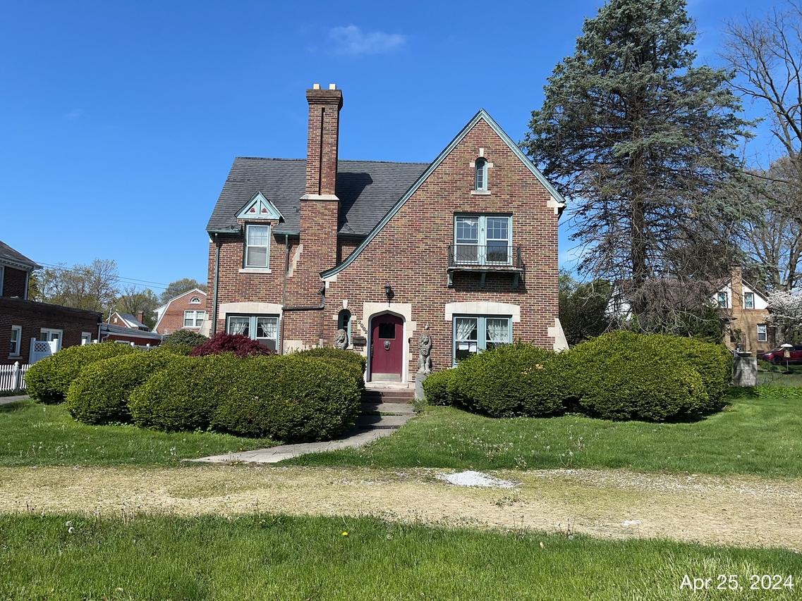 2002 N Vermilion St., Danville, IL 61832