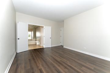 1735 Chesapeake Ln. #5, Schaumburg, IL 60193