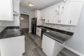 1735 Chesapeake Ln. #5, Schaumburg, IL 60193