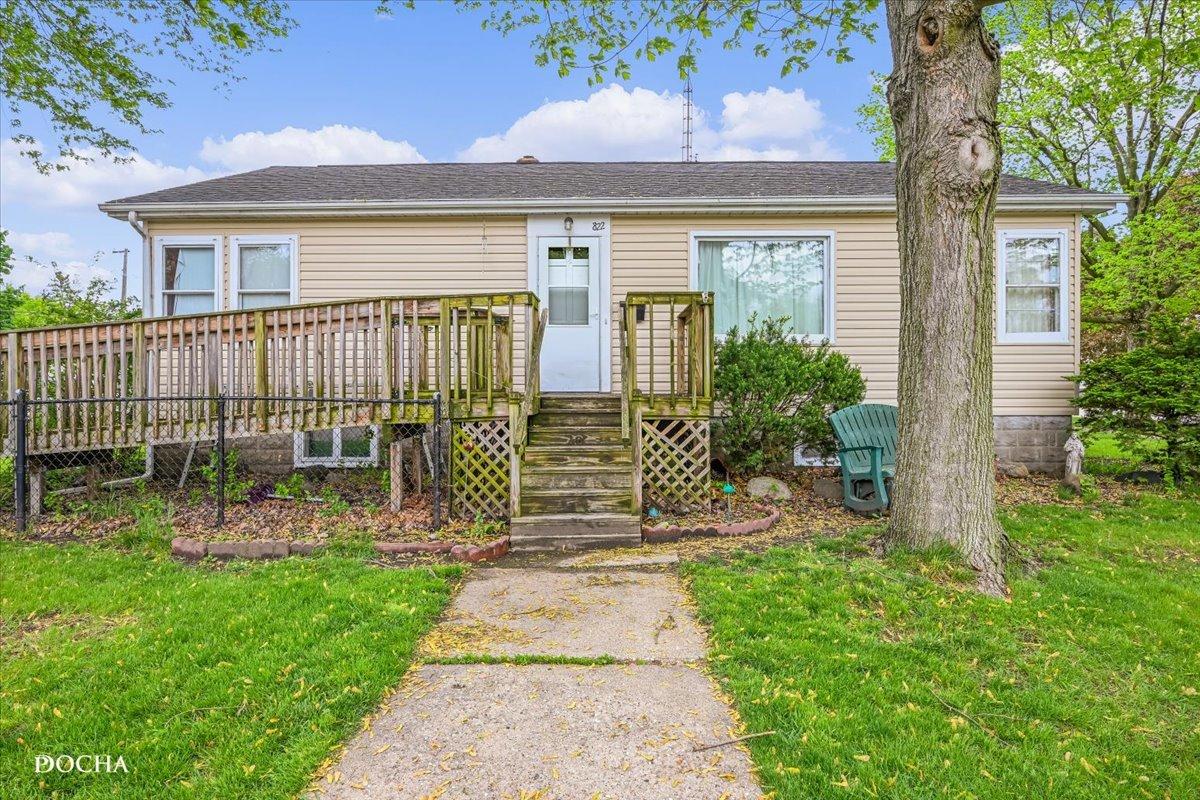 822 East St., Morris, IL 60450