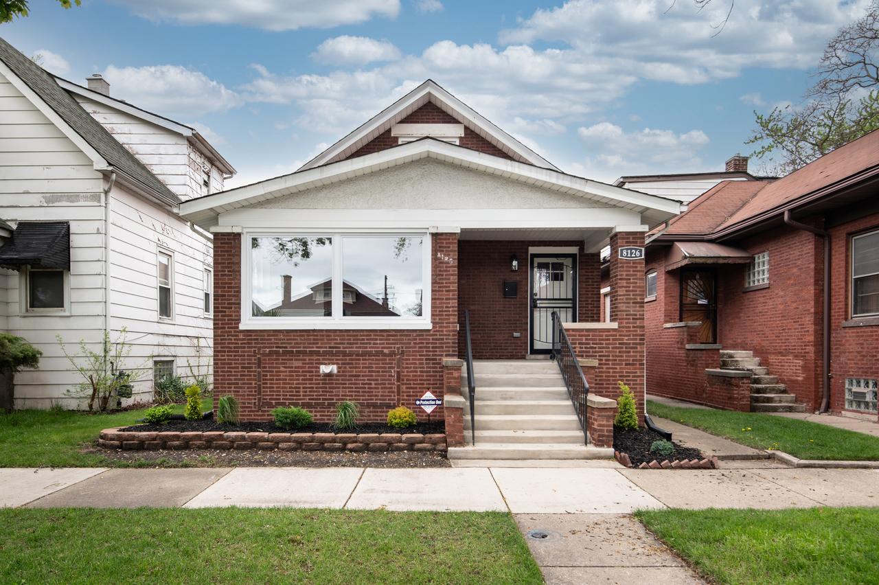 8126 S Dante Ave., Chicago, IL 60619