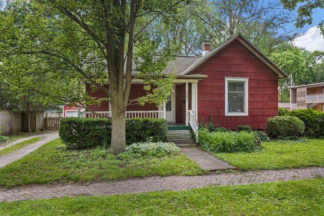 721 S Broadway Ave., Urbana, IL 61801