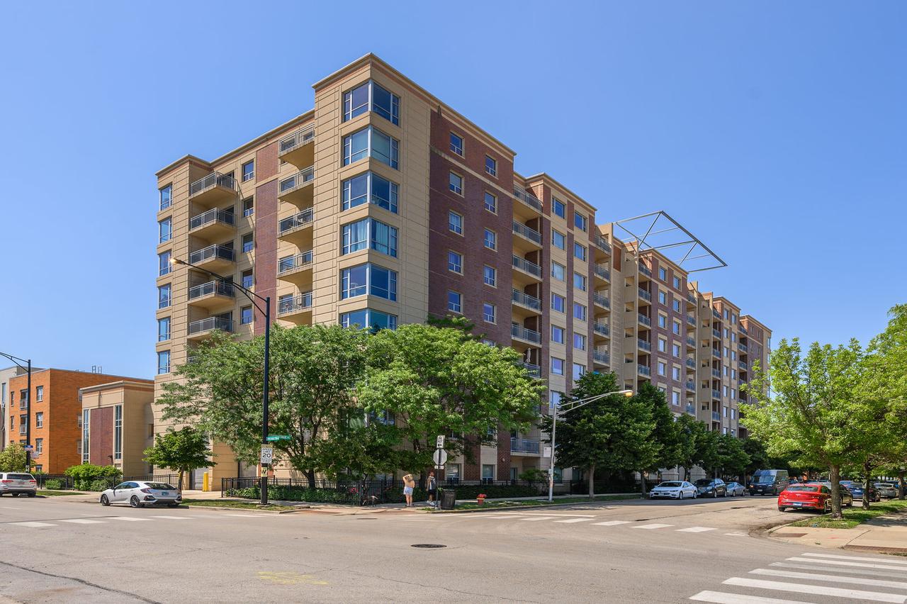 100 N Hermitage Ave. #716, Chicago, IL 60612