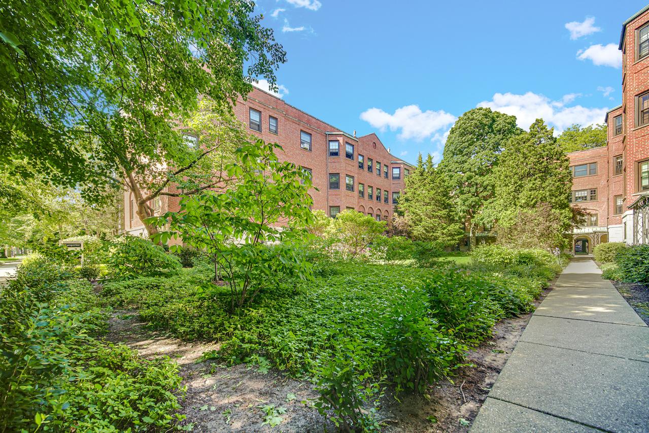 2501 Prairie Ave. #3H, Evanston, IL 60201
