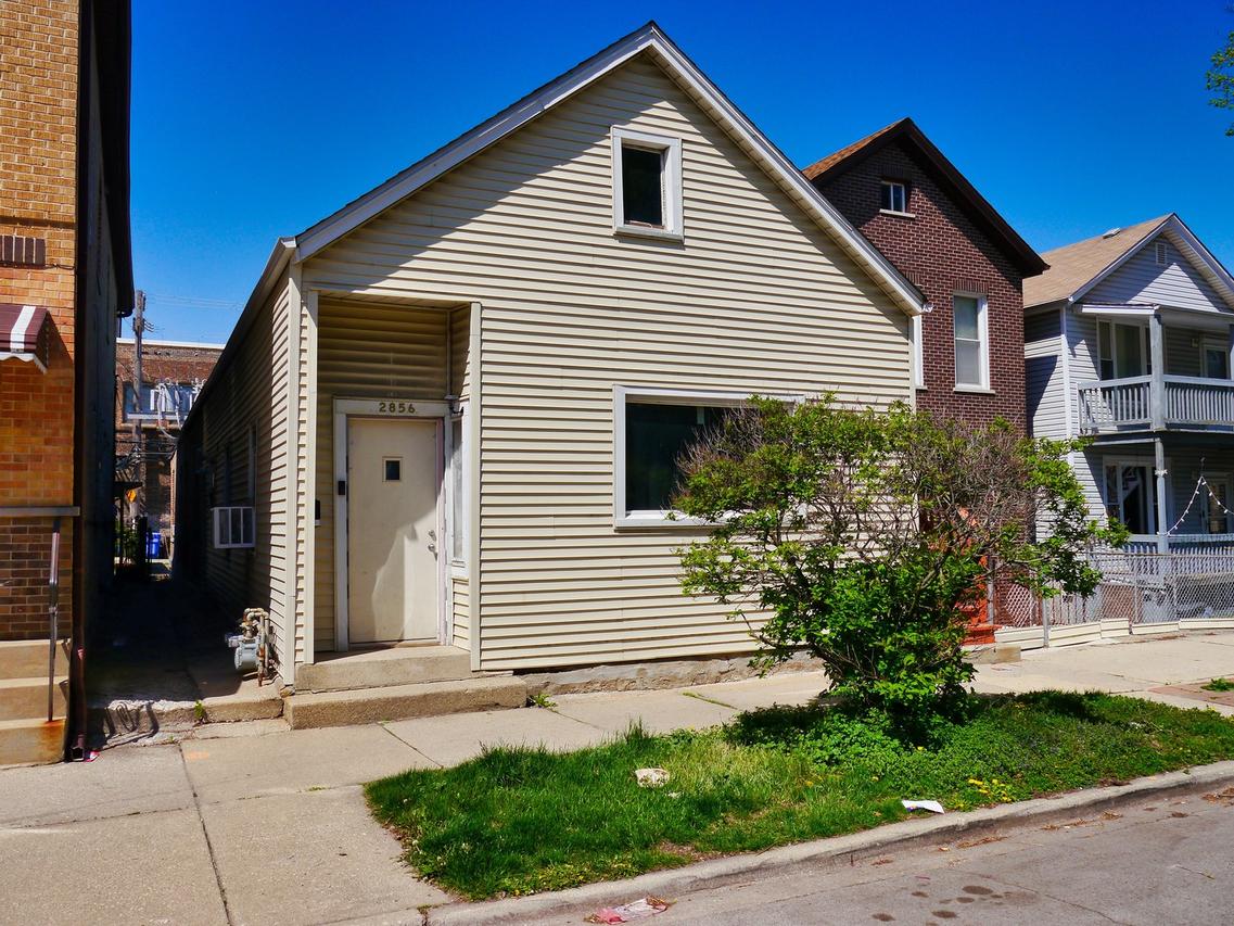 2856 S Emerald Ave., Chicago, IL 60616