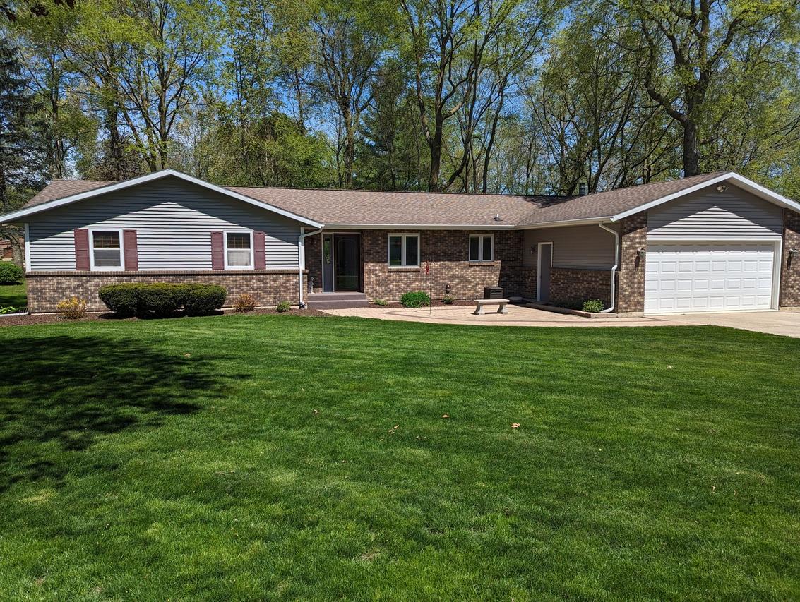667 Sioux Dr., Freeport, IL 61032