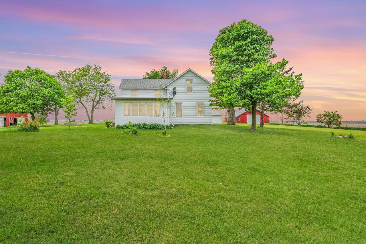 923 N 600 E Rd., Sibley, IL 61773