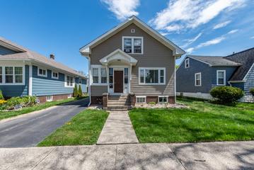 1617 Jackson St., North Chicago, IL 60064