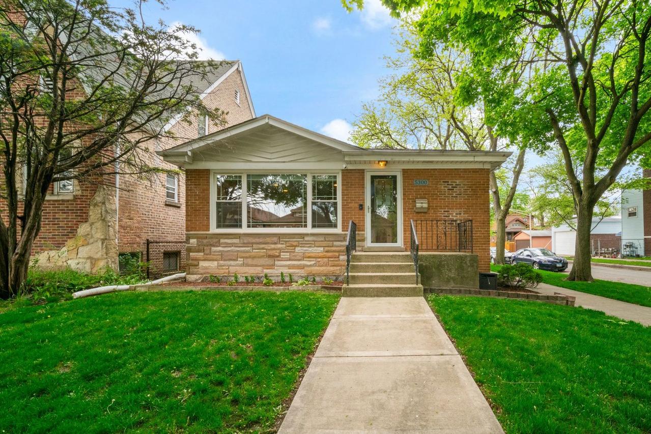 5300 W Cullom Ave., Chicago, IL 60641