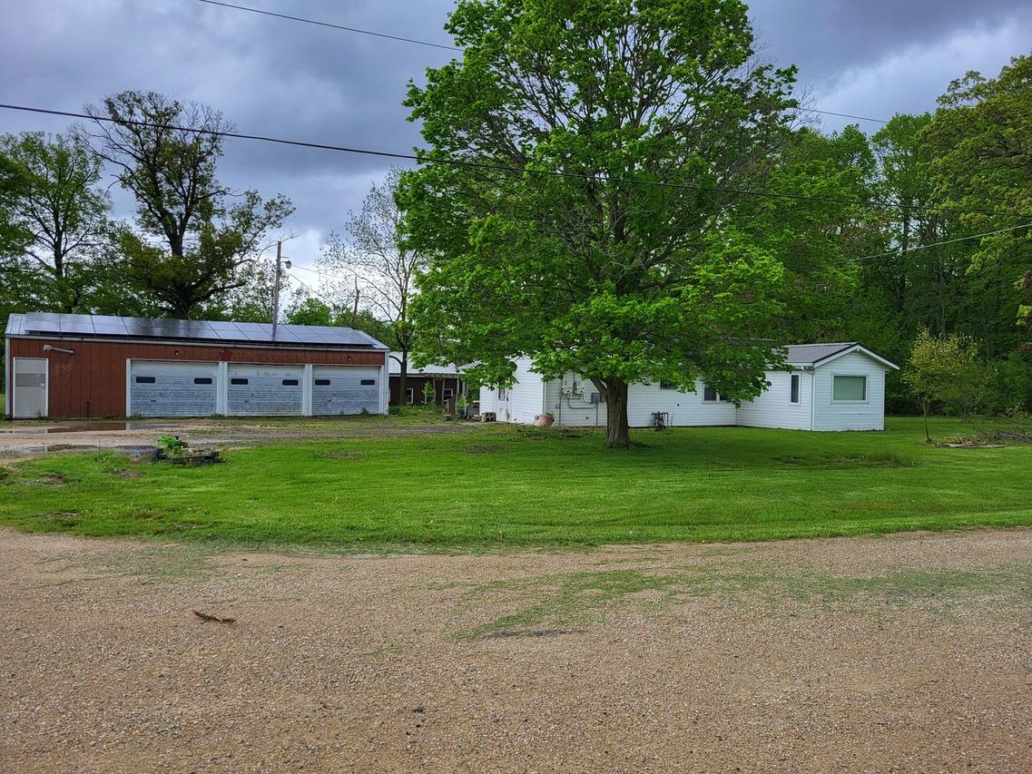 1751 Franklin Rd., Franklin Grove, IL 61031