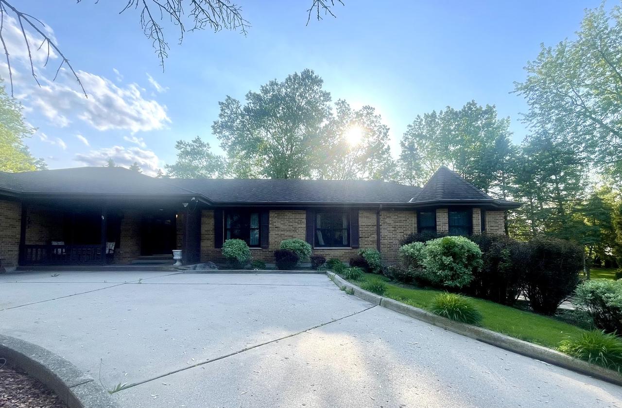 21824 Cambridge Dr., Kildeer, IL 60047