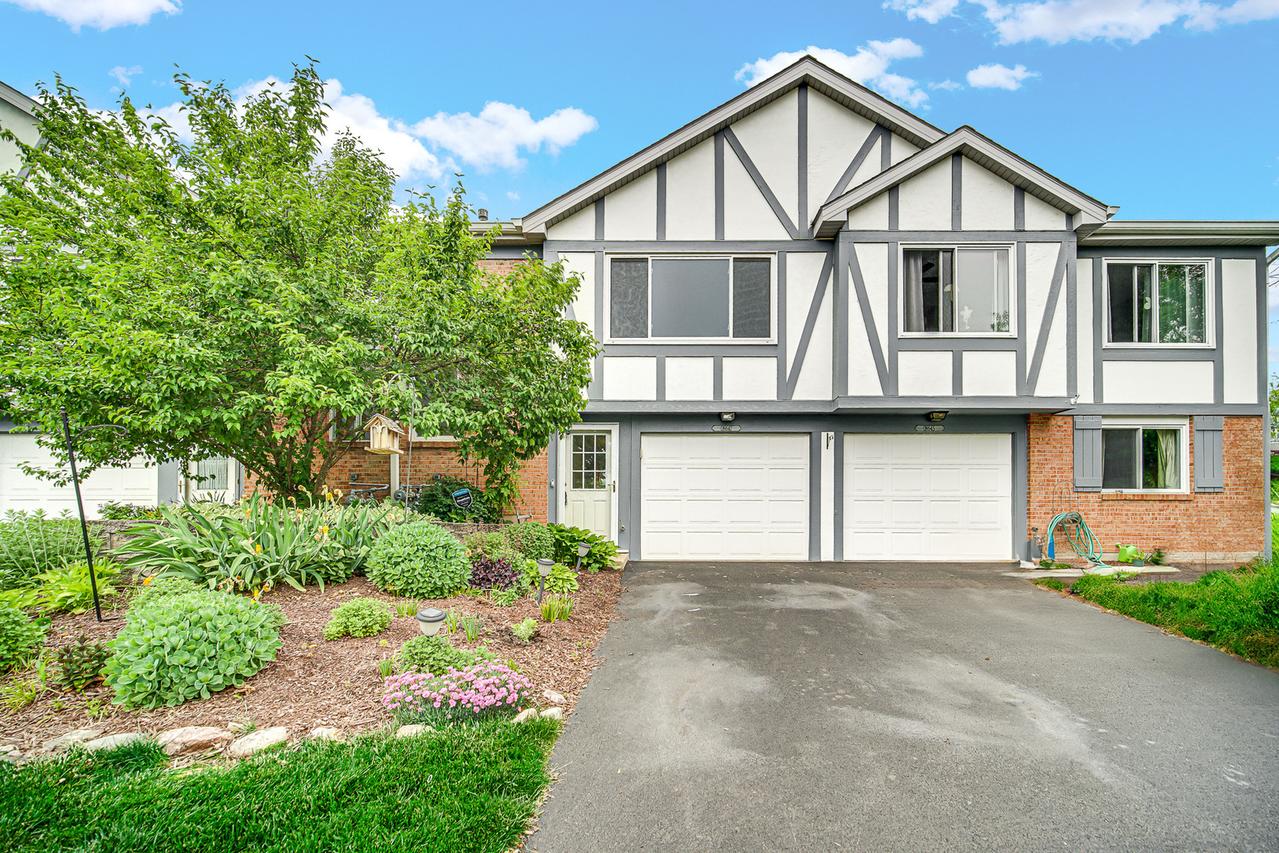 0N647 Essex Ln., Winfield, IL 60190