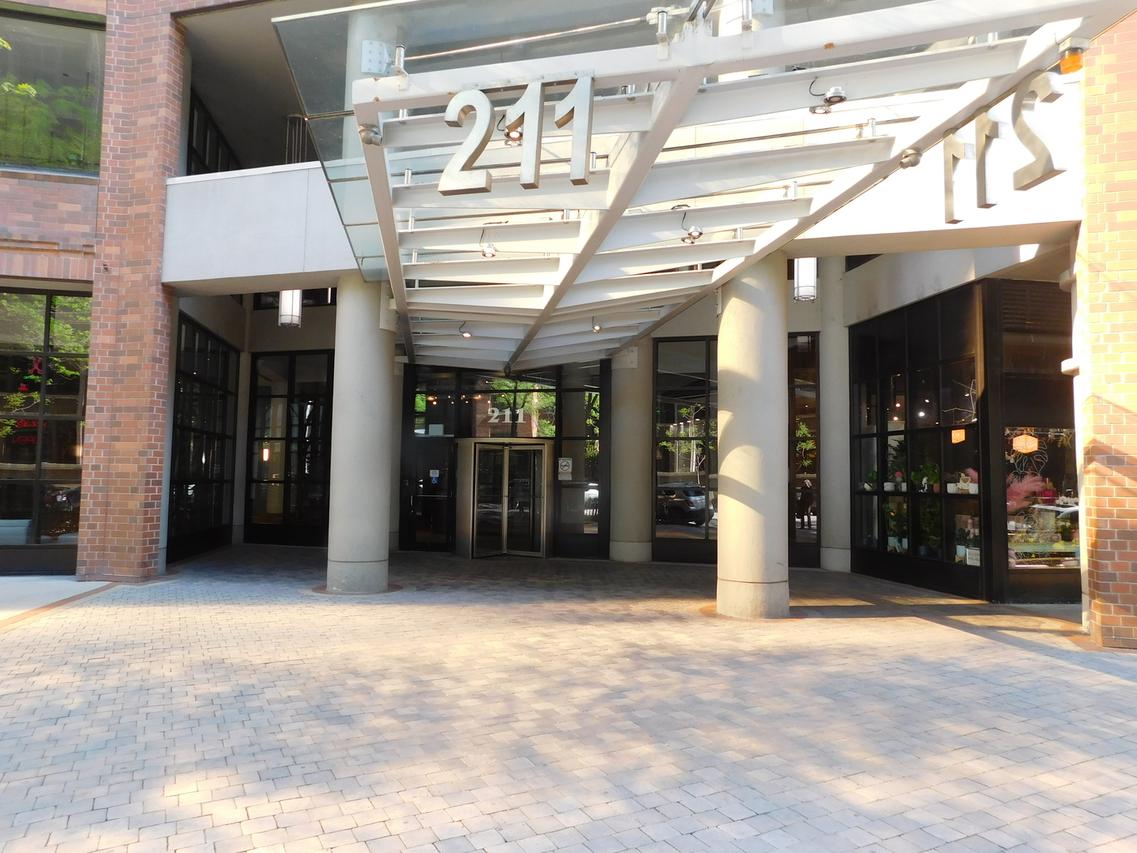 211 E Ohio St. #1011, Chicago, IL 60611