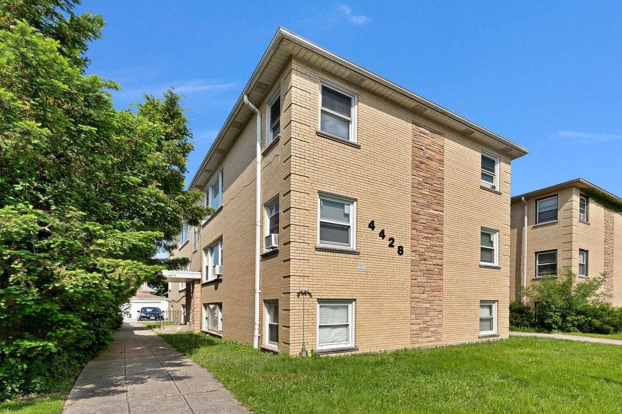 4428 N Central Ave. #2W, Chicago, IL 60630