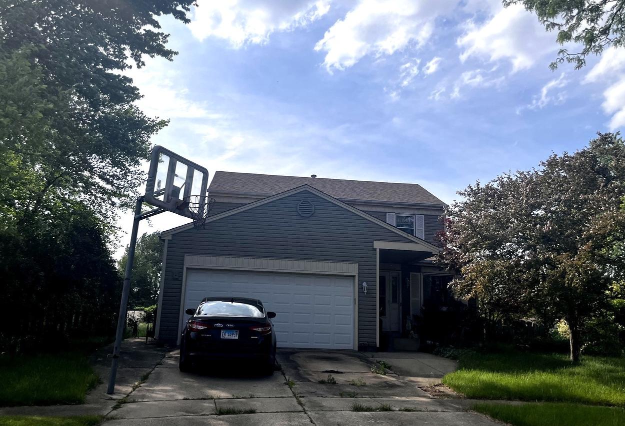 2s070 Waltham Ct., Warrenville, IL 60555