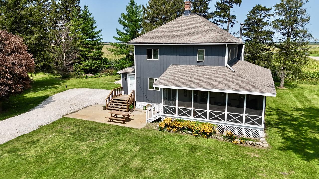 1905 Melugins Grove Rd., Rochelle, IL 61068