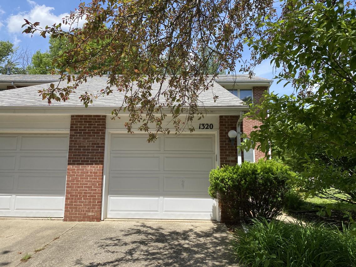 1320 Brighton Dr., Urbana, IL 61801