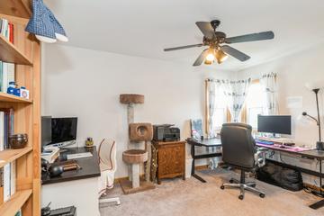 1816 E Vista Ter., Lindenhurst, IL 60046