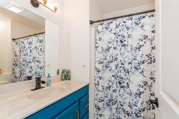 1816 E Vista Ter., Lindenhurst, IL 60046