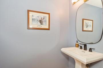 1816 E Vista Ter., Lindenhurst, IL 60046