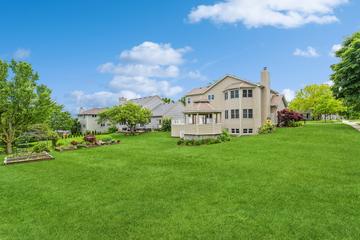1816 E Vista Ter., Lindenhurst, IL 60046