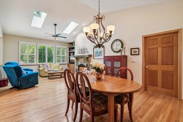 202 Enfield Ln., Grayslake, IL 60030