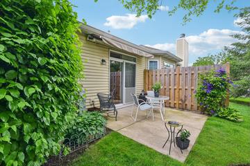 202 Enfield Ln., Grayslake, IL 60030