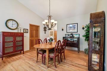 202 Enfield Ln., Grayslake, IL 60030