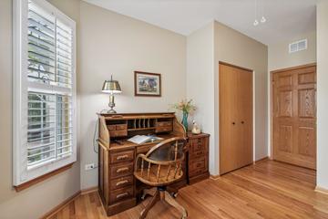 202 Enfield Ln., Grayslake, IL 60030