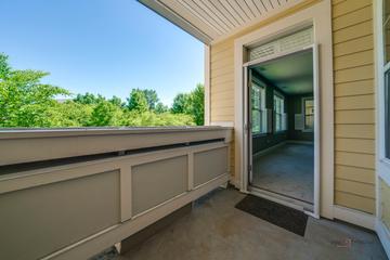 977 Harris Rd. #115, Grayslake, IL 60030