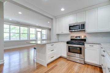 977 Harris Rd. #115, Grayslake, IL 60030