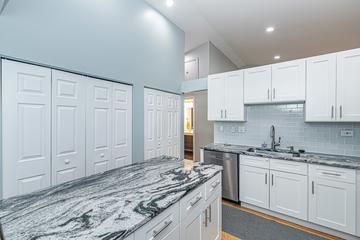 1321 Spalding Dr., Mundelein, IL 60060