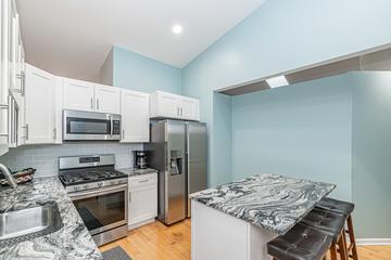 1321 Spalding Dr., Mundelein, IL 60060