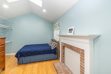 1321 Spalding Dr., Mundelein, IL 60060