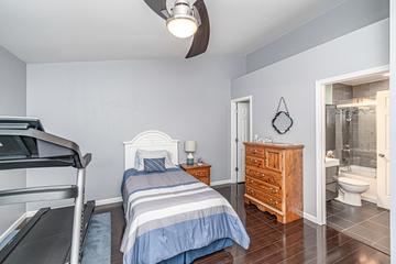 1321 Spalding Dr., Mundelein, IL 60060