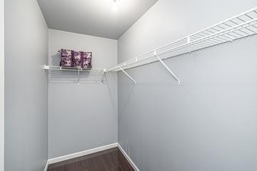 1321 Spalding Dr., Mundelein, IL 60060