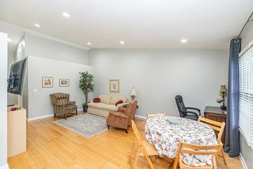 1321 Spalding Dr., Mundelein, IL 60060