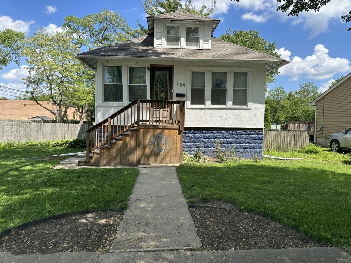 259 N Linden Ave., Westmont, IL 60559
