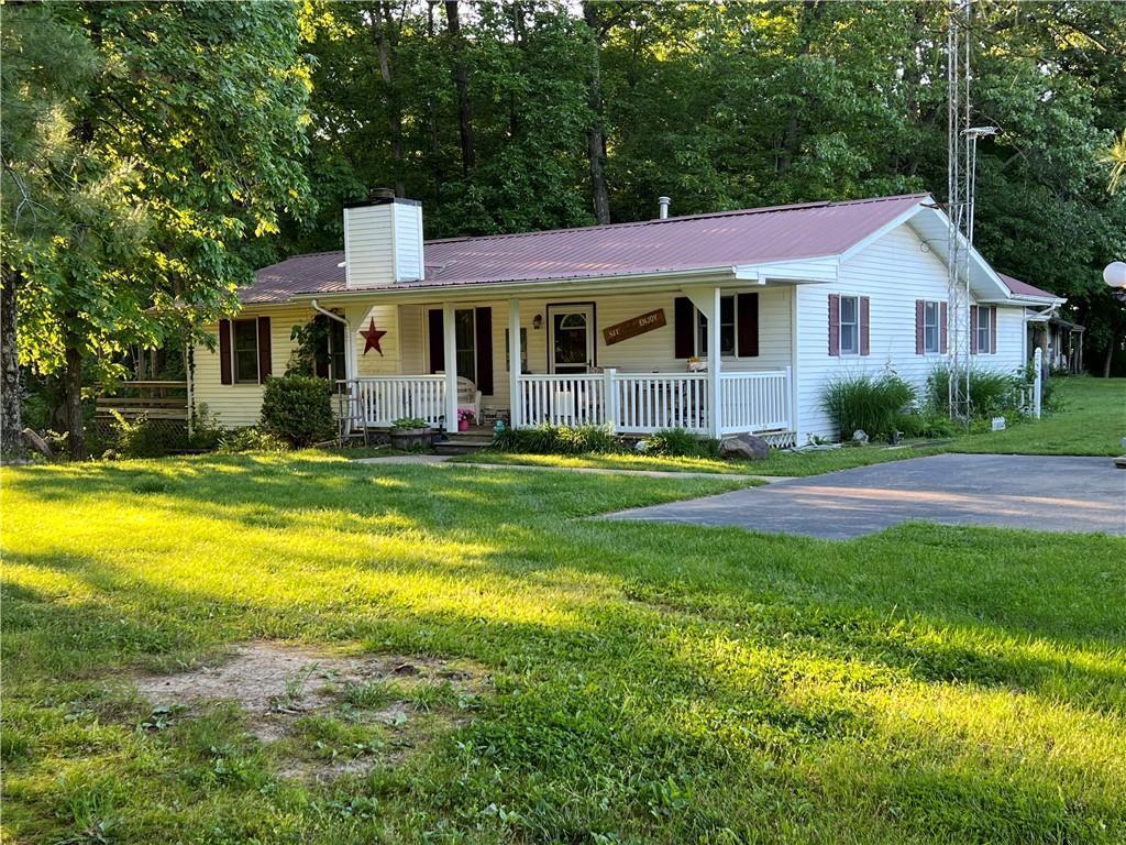 2137 E 1500 North Rd., Shelbyville, IL 62565
