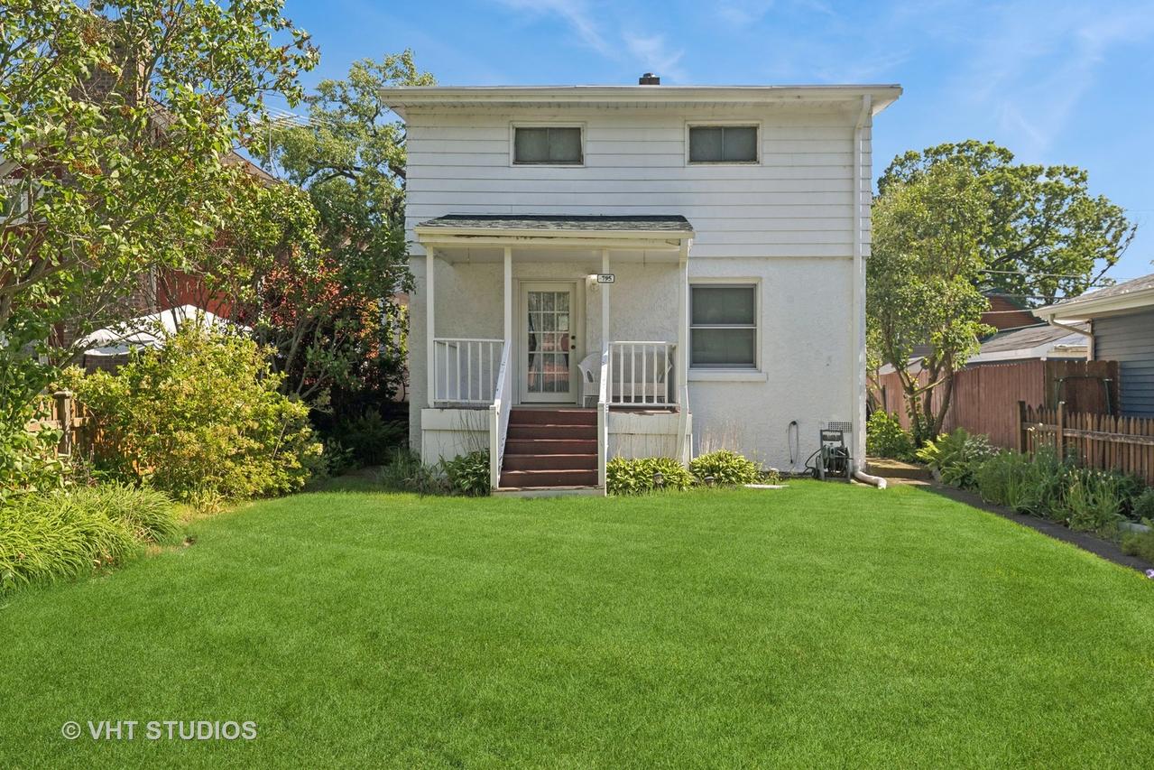 795 N Shore Dr., Crystal Lake, IL 60014