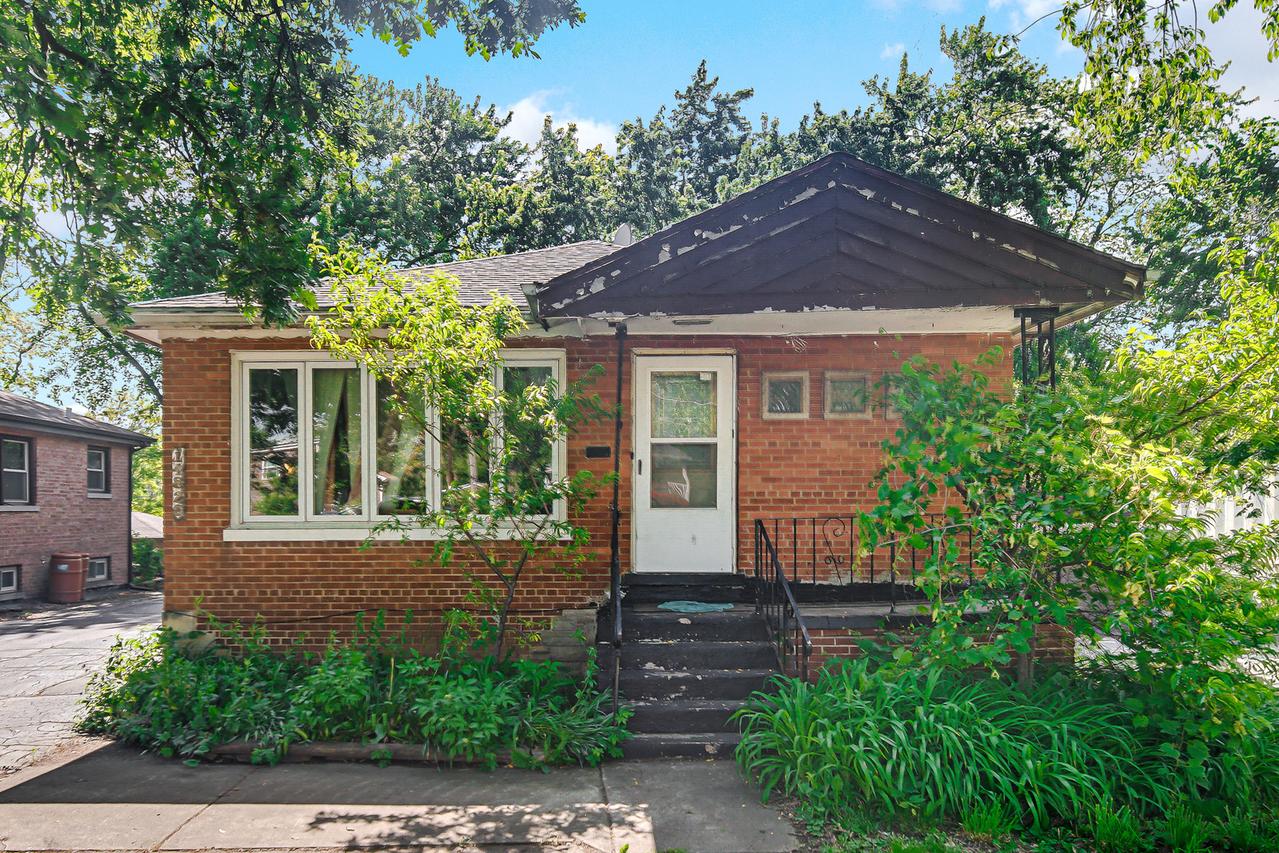 14820 Cicero Ave., Oak Forest, IL 60452