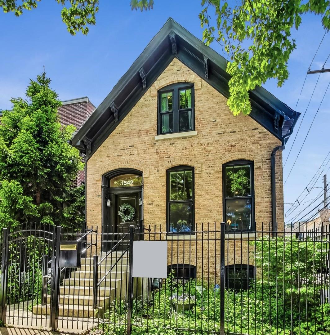 1542 N Maplewood Ave., Chicago, IL 60622