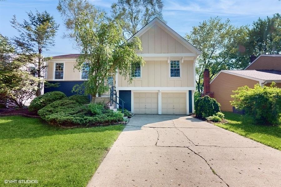 127 Annapolis Dr., Vernon Hills, IL 60061