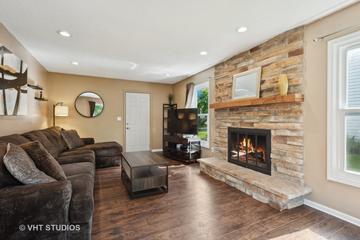 429 Bristol Way, Cary, IL 60013